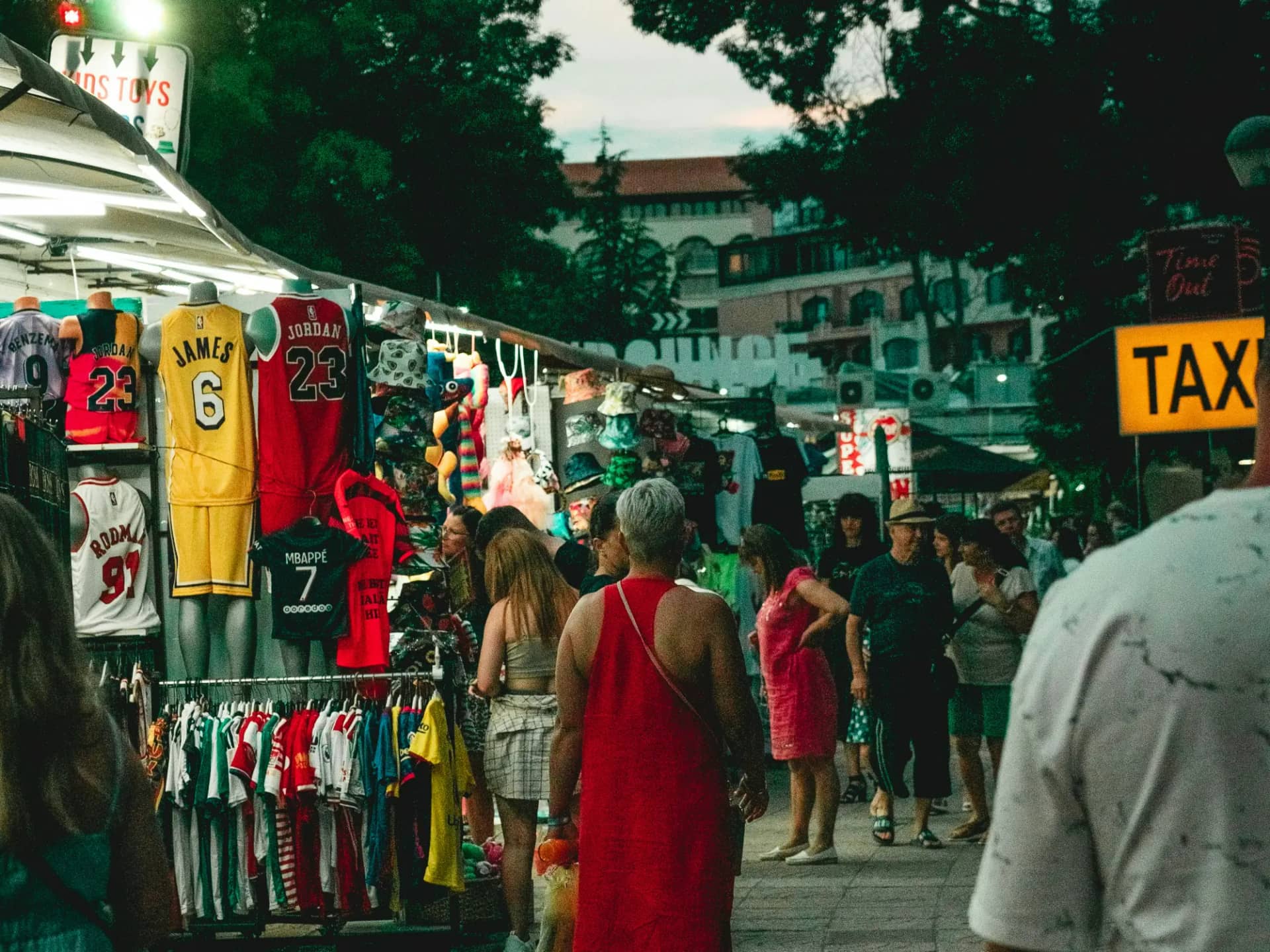 Shopping in Varkala: What to Buy & Where to Shop