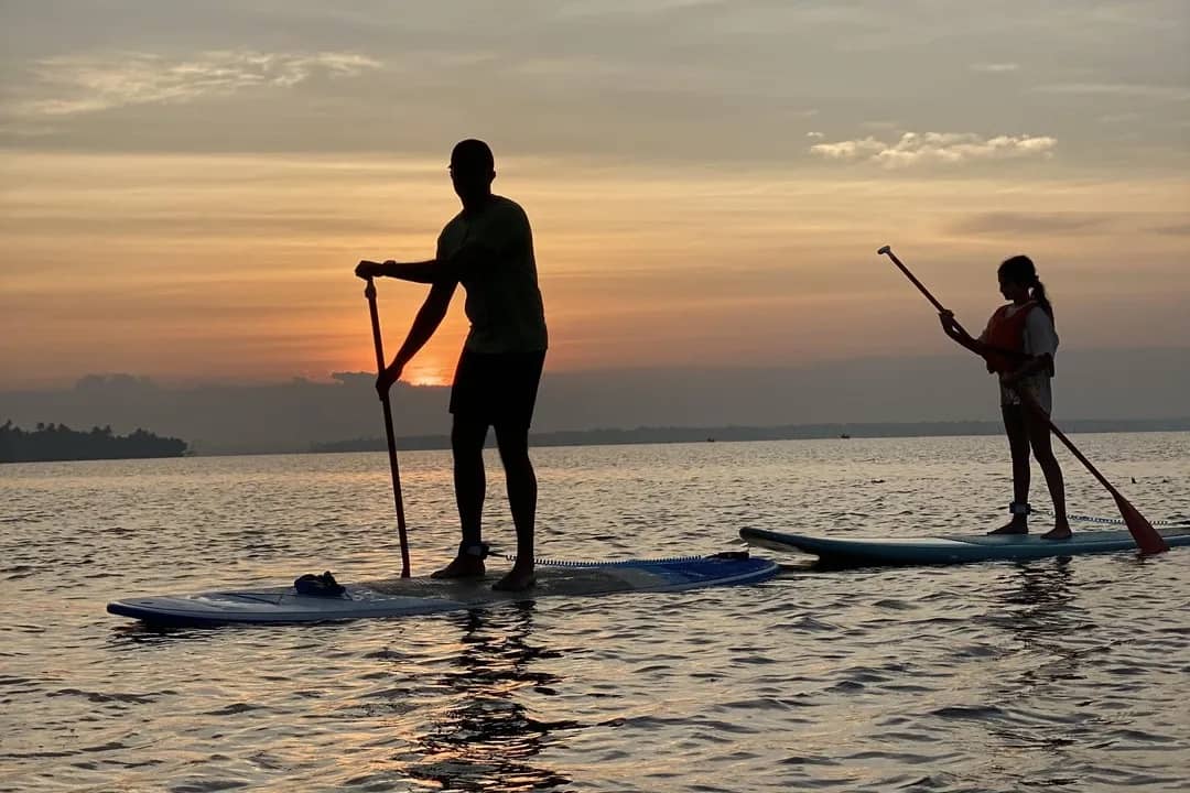 Stand-Up Paddleboarding in Varkala with Cruoo, main view Stand-Up Paddleboarding in Varkala with Cruoo, main view